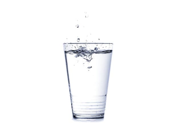 グラスに入った水