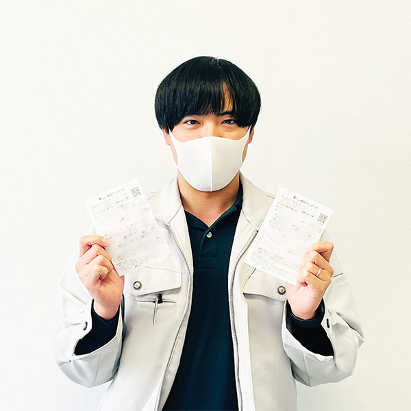 総務課のKさん抽選の様子