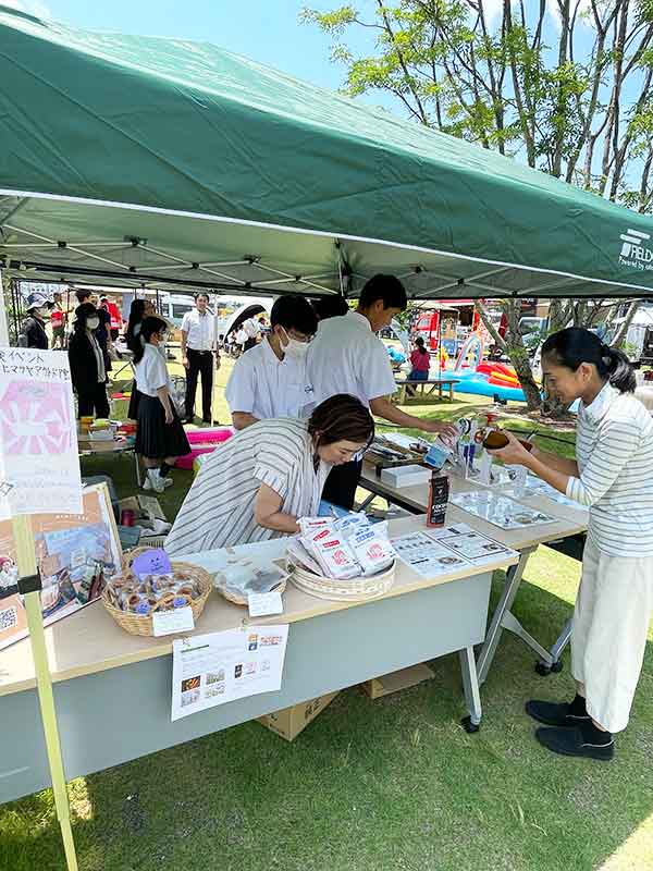 高校生の販売コーナー